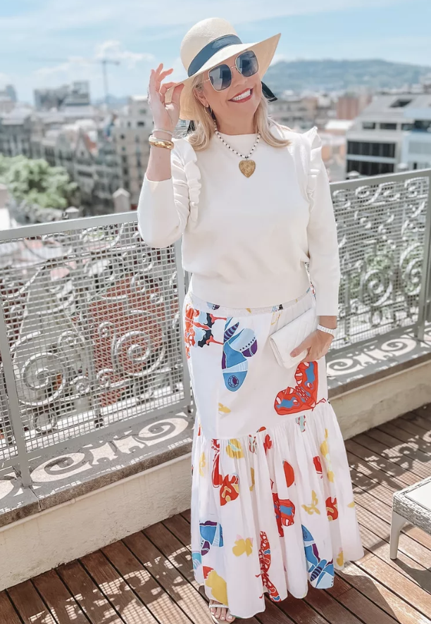 Sea, Sun, and Sagrada | San Sebastián and Barcelona Spain | Travel guide, travel, European travel, Summer skirt, travel blog, style, lifestyle, summer accessories, summer shoe, travel outfit 